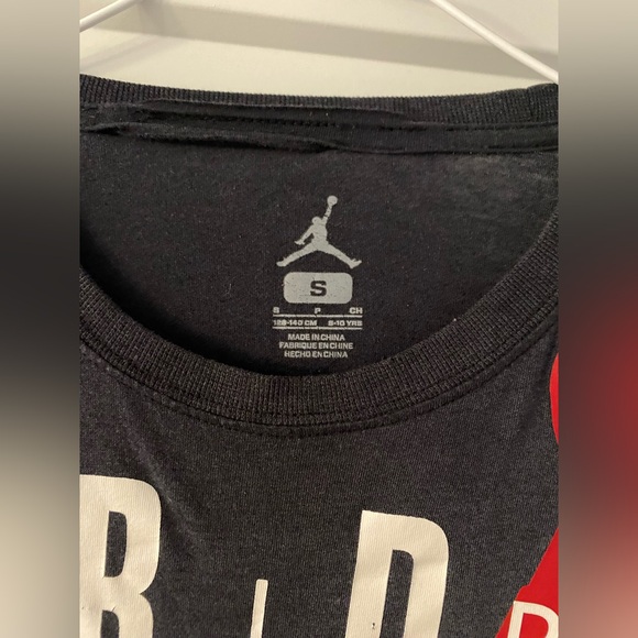 AIR JORDAN | Black T-Shirt with Red Jumpman Brand Logo - Picture 5 of 8
